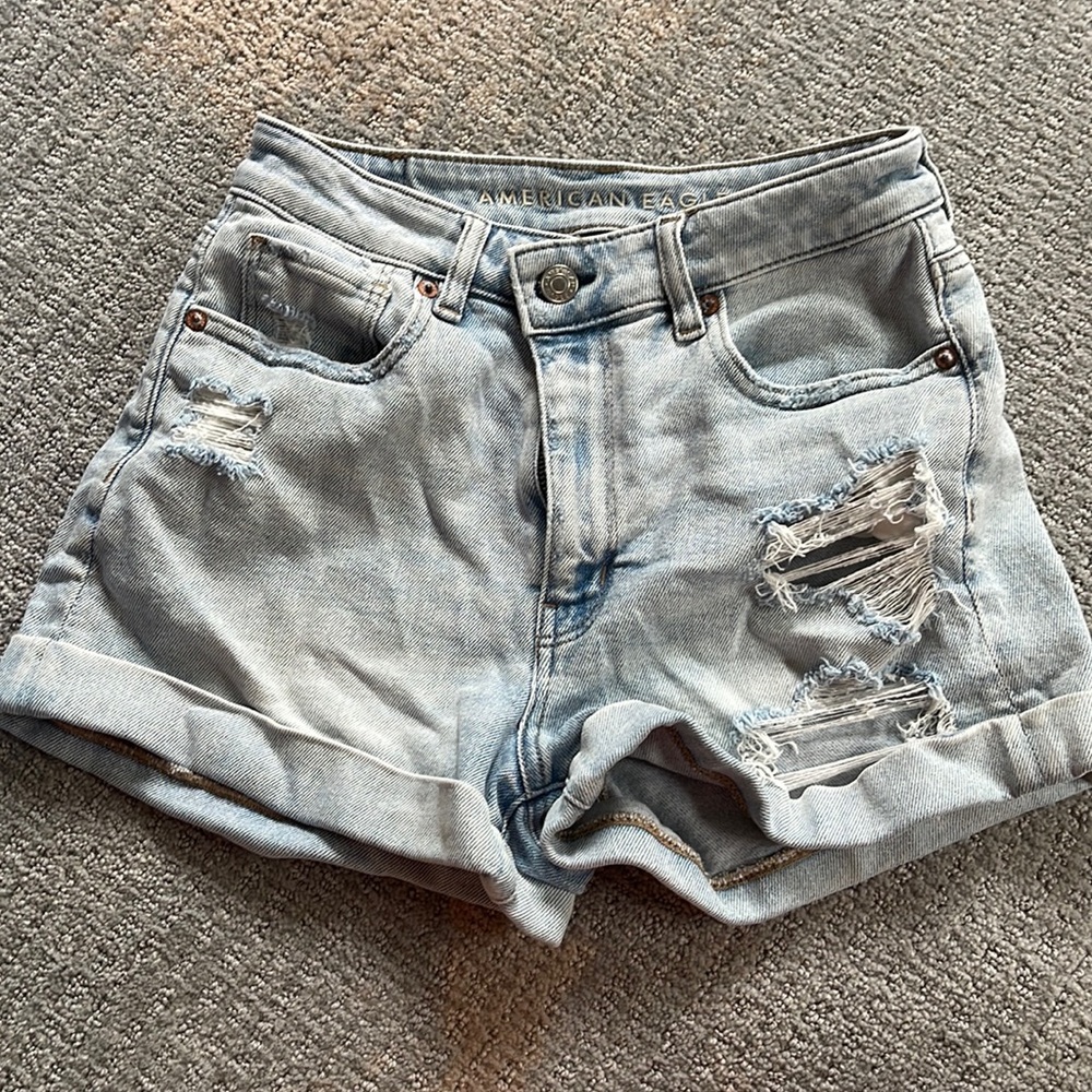 American eagle crossover mom short